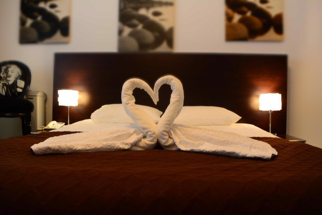 Motel Anghel Galati  Ngoại thất bức ảnh